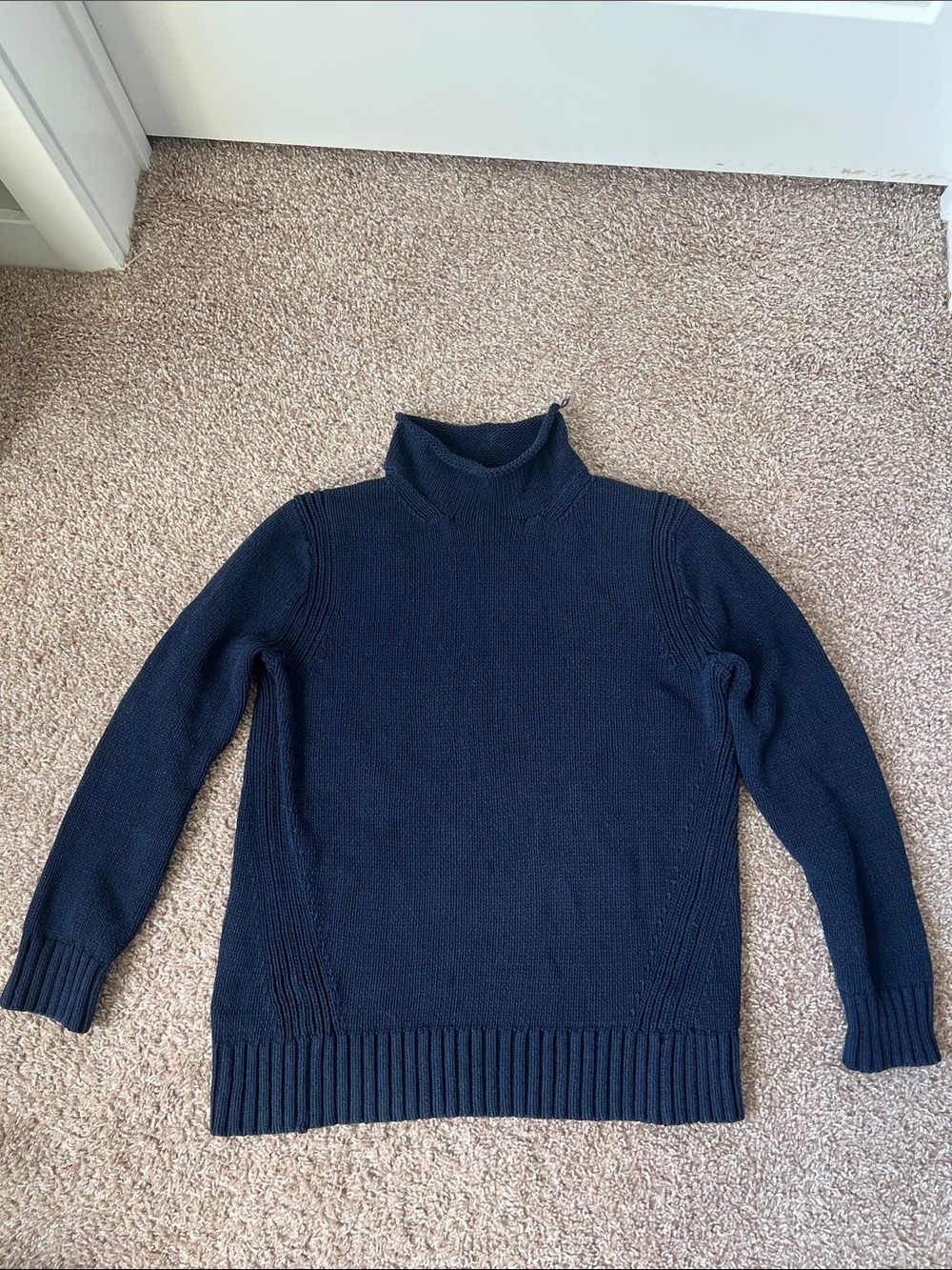 J.crew. Rollneck Sweater in Navy